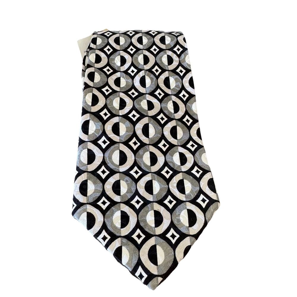 ZIGGURAT By Mulberry 100%‎ Silk Necktie Black Grey White Geometric Classic Tie